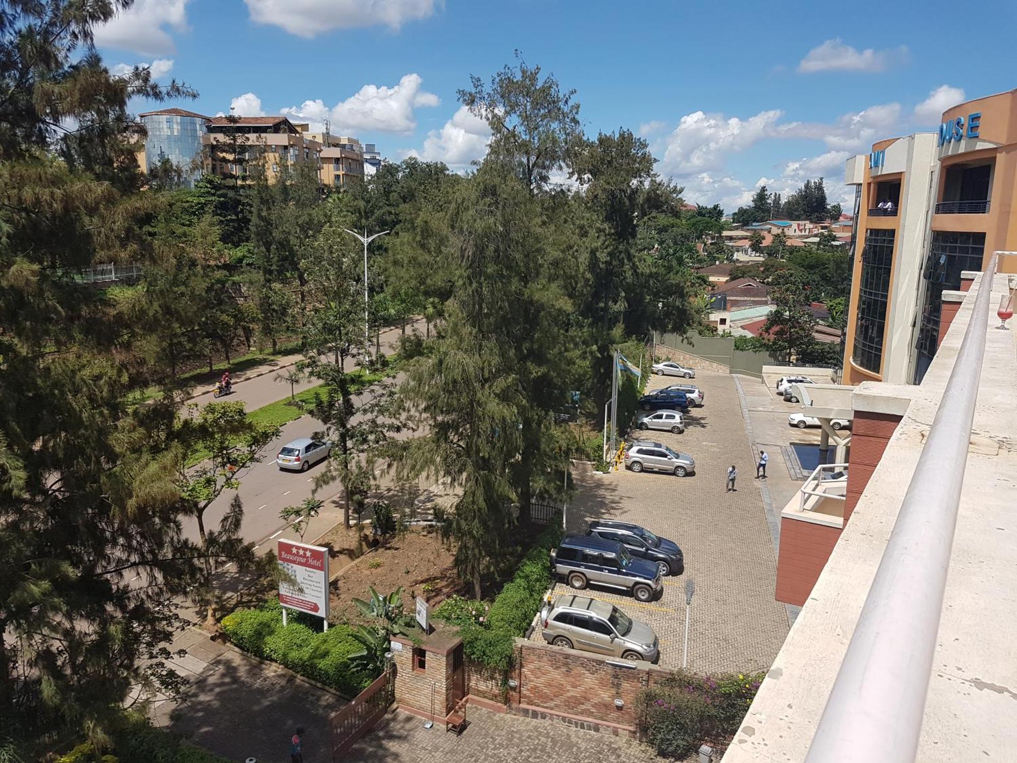 Beausejour Hotel Kigali Exterior photo